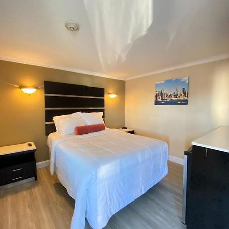 Relax Inn North Babylon מראה חיצוני תמונה