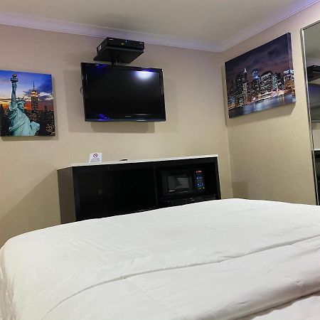 Relax Inn North Babylon מראה חיצוני תמונה