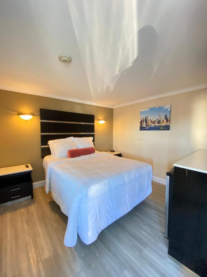 Relax Inn North Babylon מראה חיצוני תמונה