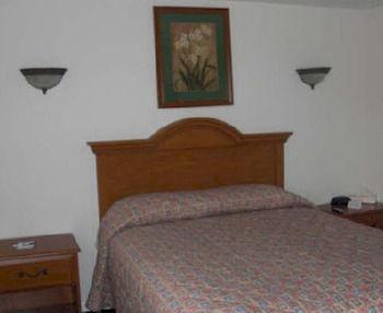 Relax Inn North Babylon מראה חיצוני תמונה